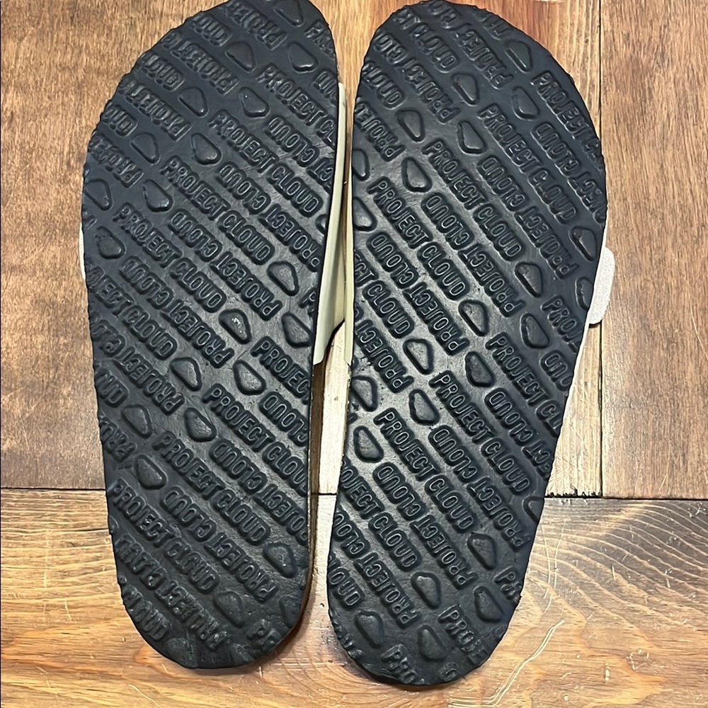 Project Cloud White Slide Sandals - Picture 8 of 12
